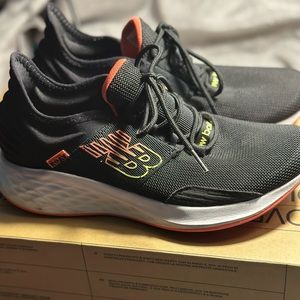 New Balance Women’s Fresh Foam Roav Black Running Shoe WROAVFB1 Sneaker Size 8
